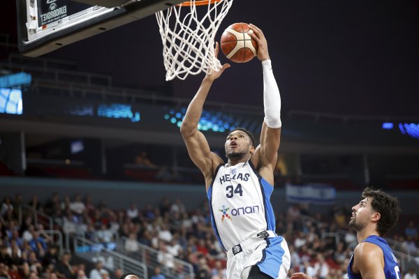 间群策略 克雷扎：我希望扬尼斯打一场糟糕的比赛，这是唯一能指望的